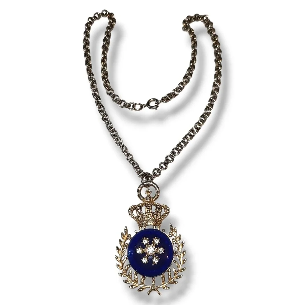 Vintage Crown Crest Blue Cabochon Rhinestone Gold Tone Pendant Necklace 15" - Picture 2 of 5